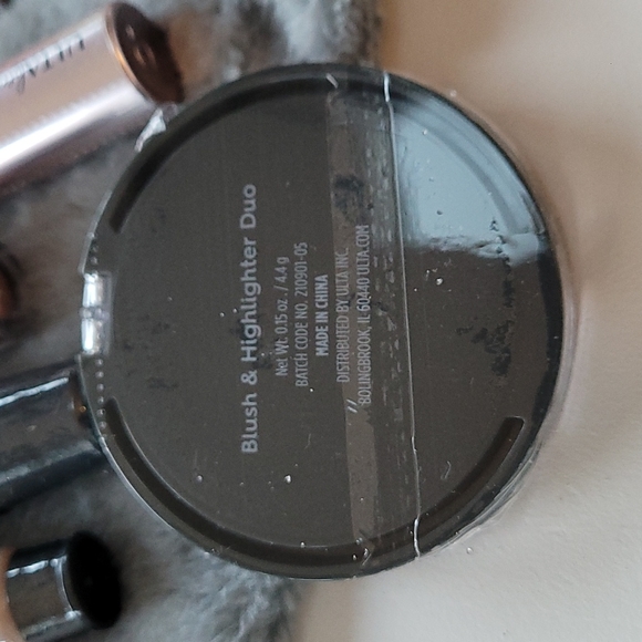 NWT Ulta products in plum colored bag - Picture 5 of 9